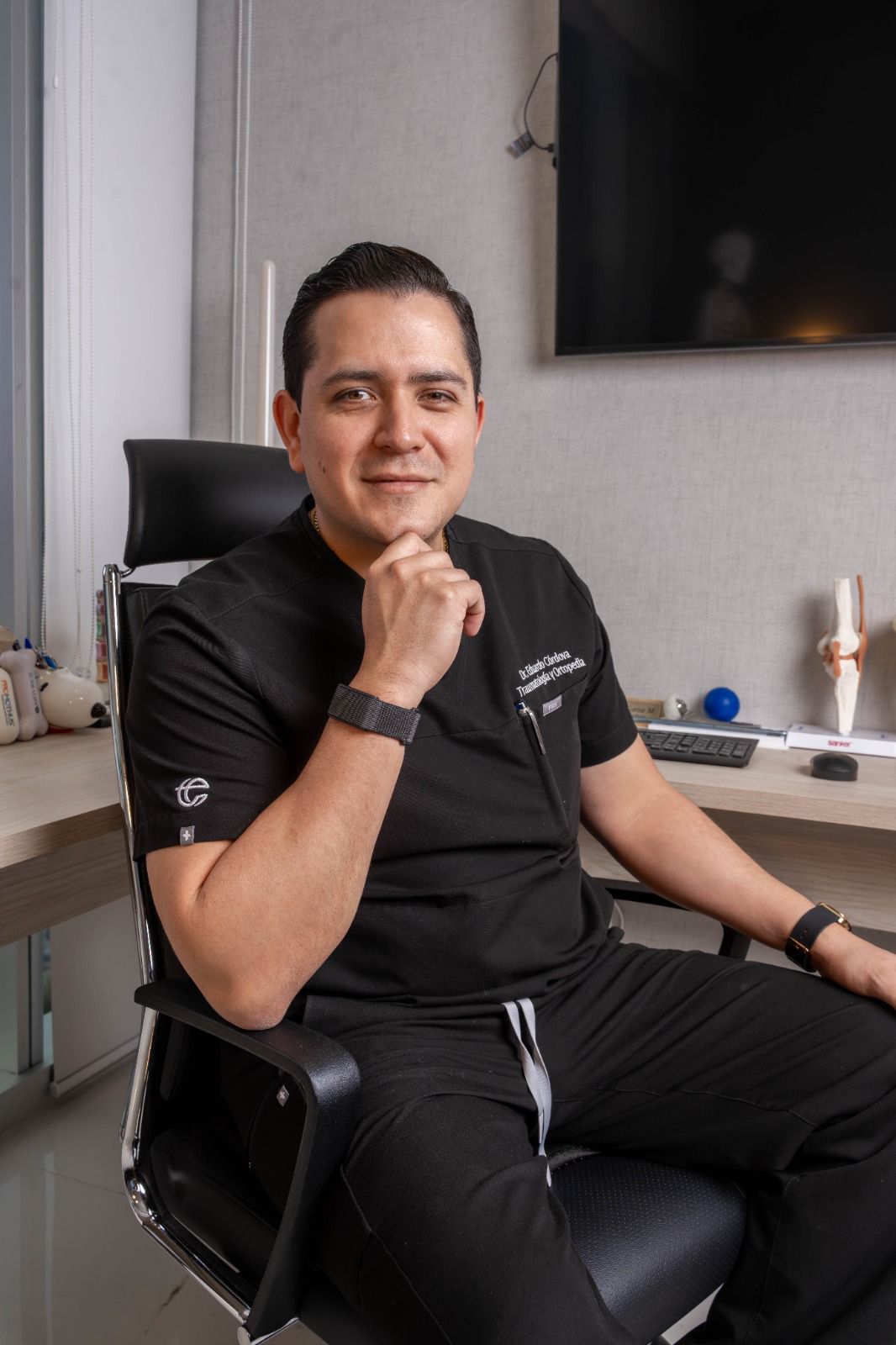 Doctor en consultorio